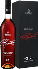 Коньяк ARARAT Charles Aznavour Signature Blend 25 y.o. (Подарочная упаковка)